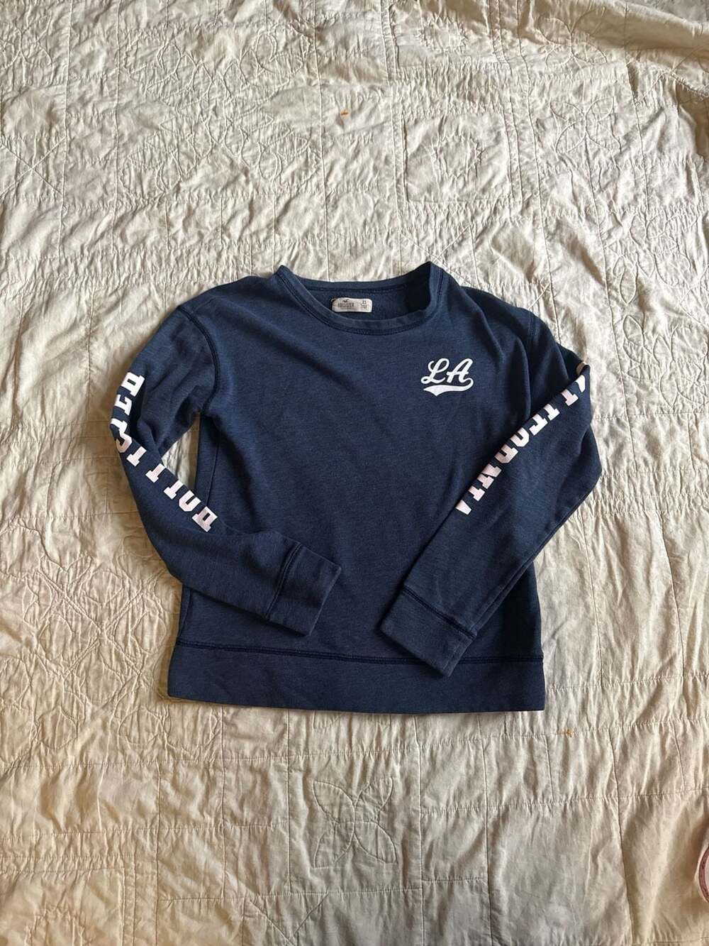 Hollister Women's Navy Blue LA California Graphic Crewneck Sweatshirt Size XS